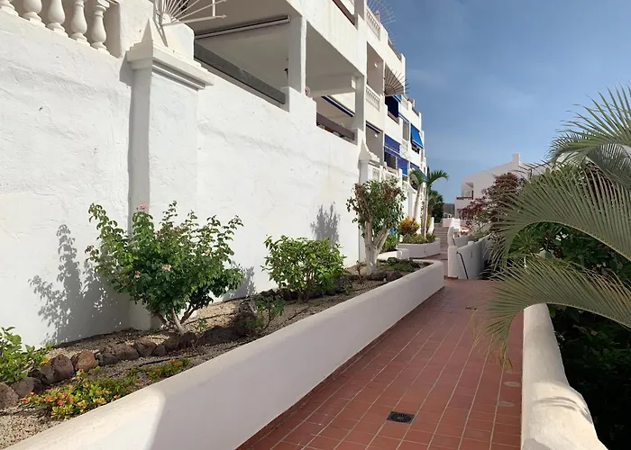 Sunny Tenerife, Cristianos, *