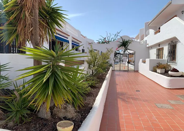 Sunny Tenerife, Cristianos, Лос Кристианос